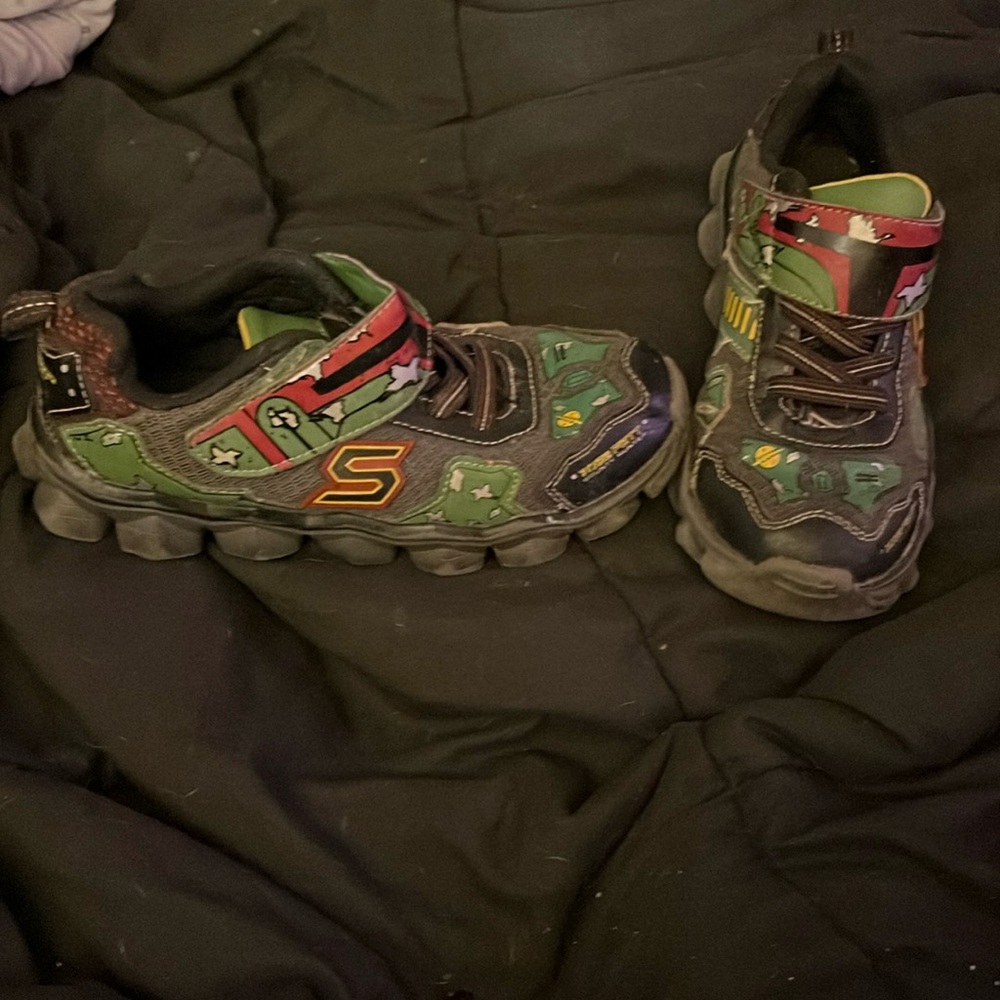 Skecher boba get Star Wars sneakers size 1